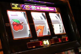 33winn APP Myanmar ဖုန်းဖြင့် Live Casino Baccarat ကစားနေစဉ်